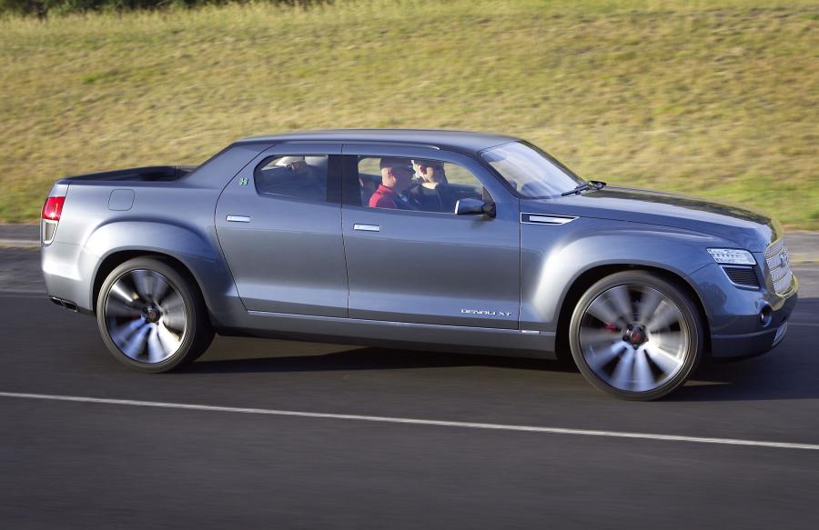  GMC Denali XT Hybrid Concept 2008 года  (фото 40 из 51)